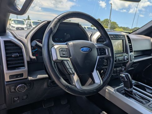 Used 2020 Ford F150 Lariat w/ Equipment Group 502A Luxury AWD/4WD image 30