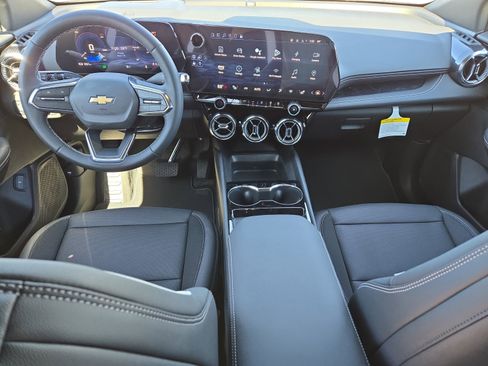 New 2025 Chevrolet Blazer EV LT image 18