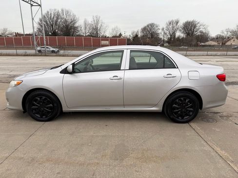 Used 2010 Toyota Corolla LE image 11