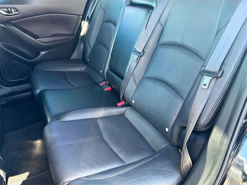 Used 2018 MAZDA MAZDA3 Grand Touring image 24