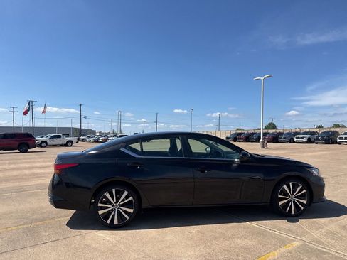 Certified 2021 Nissan Altima 2.5 SR FWD image 24
