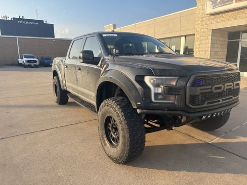 Used 2018 Ford F150 Raptor w/ Equipment Group 802A Luxury image 3