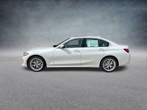 Used 2025 BMW 330i xDrive Sedan w/ Premium Package AWD/4WD image 6