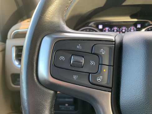 Used 2021 Chevrolet Tahoe Premier w/ Premium Package image 19