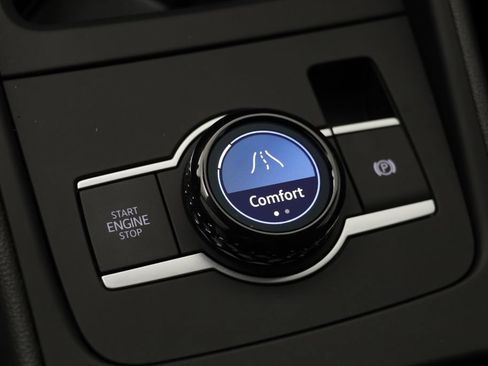 New 2026 Volkswagen Tiguan SE AWD/4WD image 10