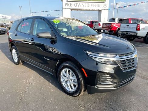 Used 2023 Chevrolet Equinox LS image 7