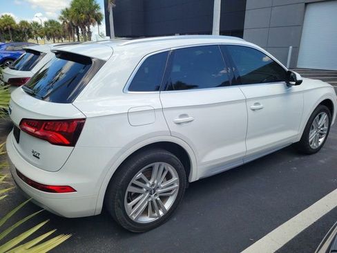 Used 2018 Audi Q5 2.0T Premium Plus w/ Premium Plus Package AWD/4WD image 3