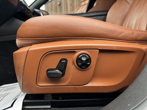 Used 2019 Maserati Levante Base image 35