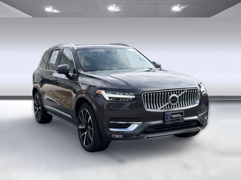 Certified 2023 Volvo XC90 B6 Plus AWD/4WD image 7