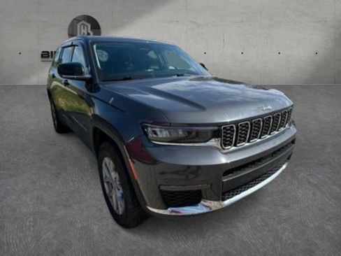 Used 2022 Jeep Grand Cherokee L Limited AWD/4WD image 2