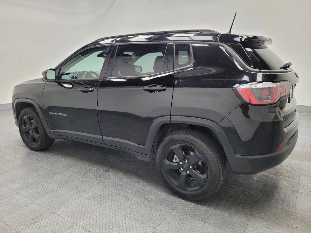Used 2017 Jeep Compass Latitude w/ Popular Equipment Group AWD/4WD image 3