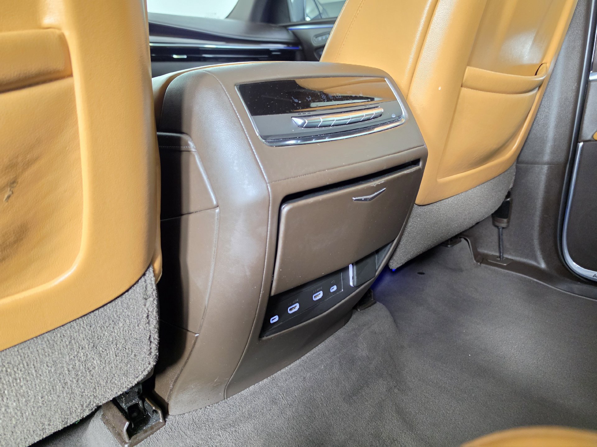 Used 2021 Cadillac Escalade Sport w/ Driver Assist Tech Package AWD/4WD image 29