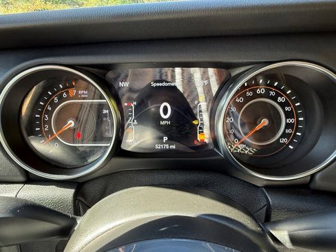 Used 2021 Jeep Gladiator Overland w/ Popular Equipment Package image 21