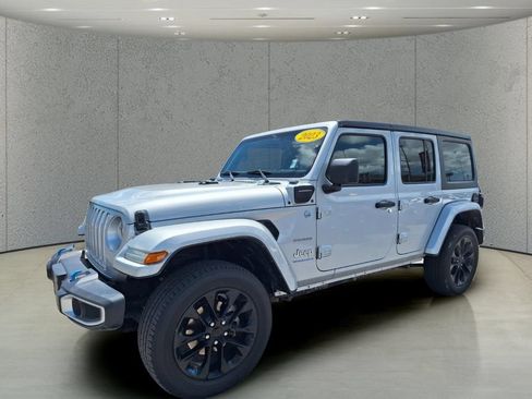 Used 2023 Jeep Wrangler Unlimited Sahara AWD/4WD image 1