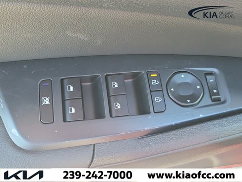 New 2027 Kia Sportage EX FWD image 25