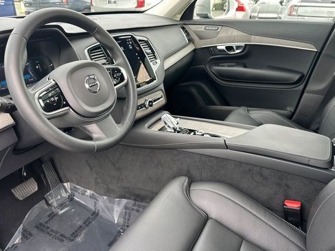 Certified 2023 Volvo XC90 T8 Ultimate image 13