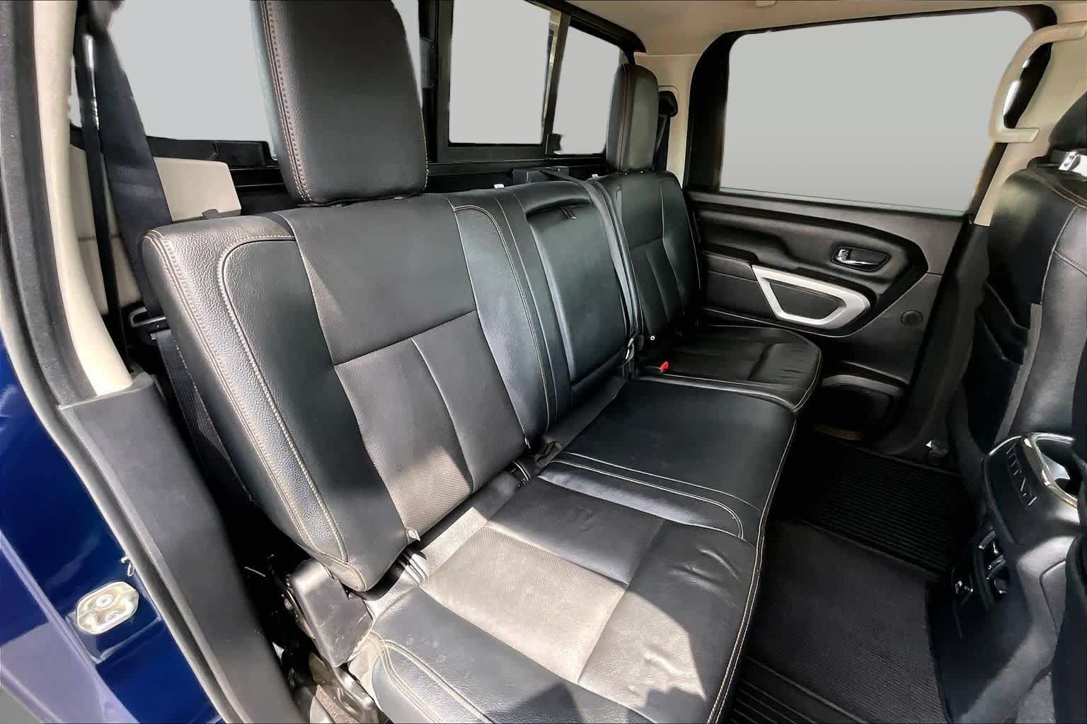 Used 2017 Nissan Titan SL AWD/4WD image 20