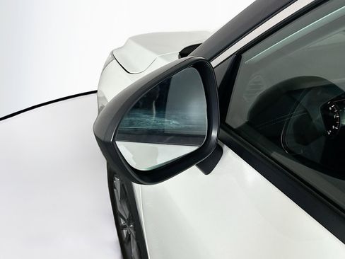 Used 2023 Nissan Rogue S image 16