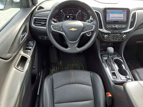 Used 2022 Chevrolet Equinox Premier image 11