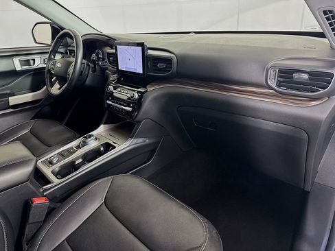 Used 2021 Ford Explorer Limited w/ Equipment Group 301A image 37