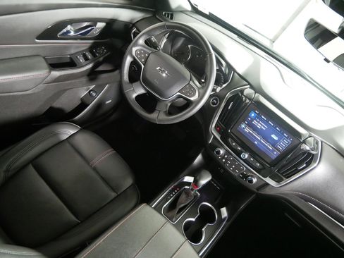 Used 2024 Chevrolet Traverse RS AWD/4WD image 9