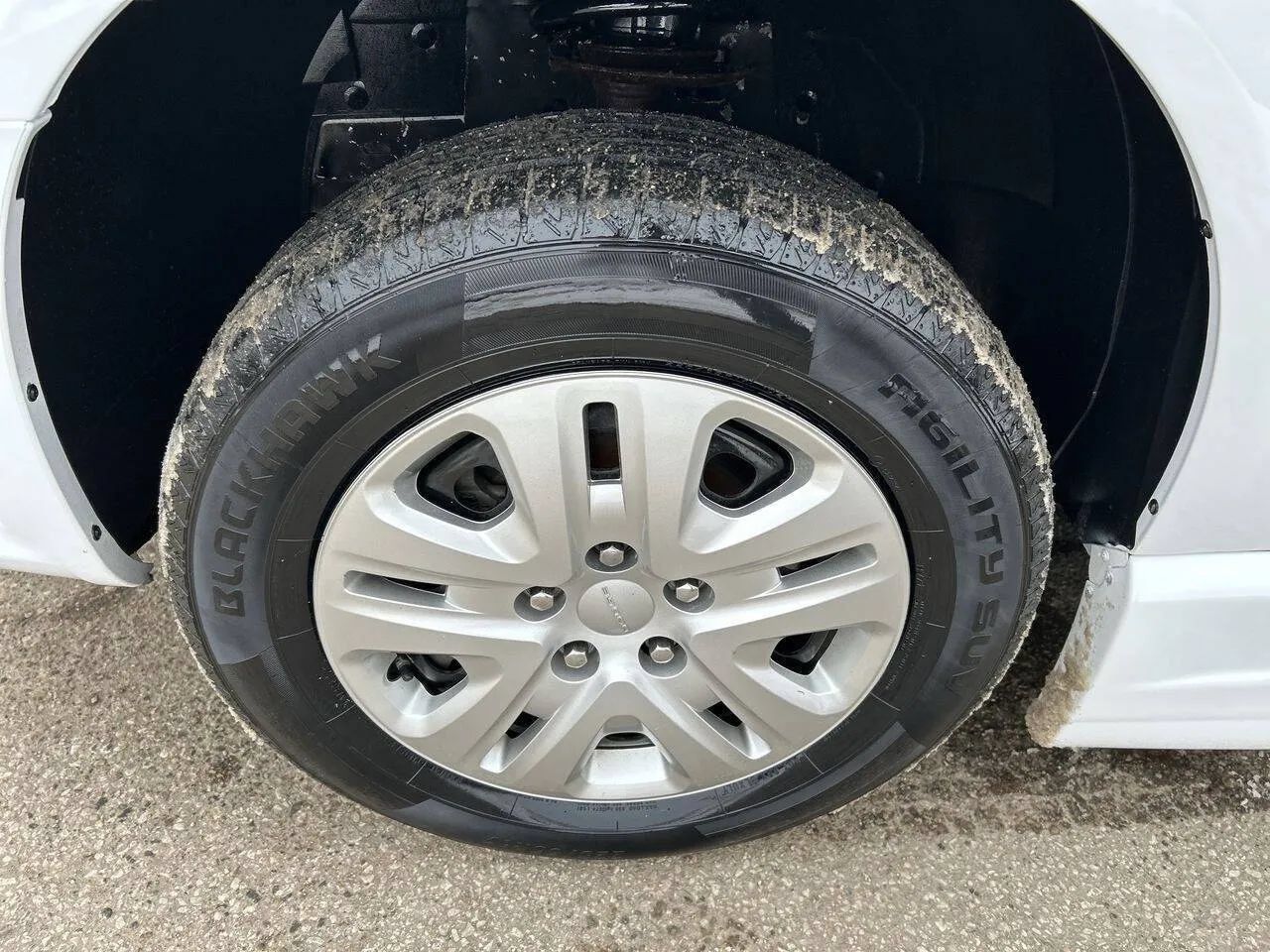 Used 2019 Dodge Grand Caravan SE w/ Power Convenience Group I FWD image 11