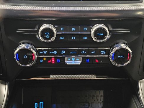 Used 2024 Ford F150 Lariat w/ FX4 Off-Road Package image 26