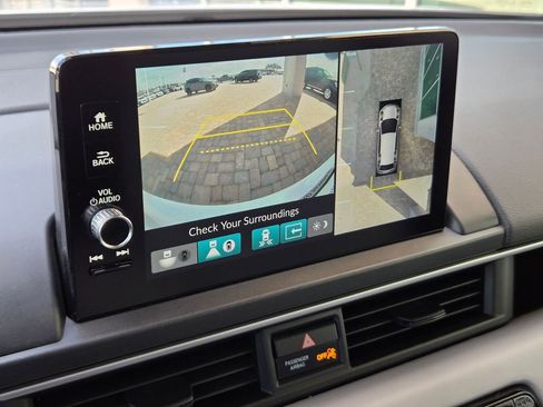 Used 2025 Honda Pilot Elite image 34