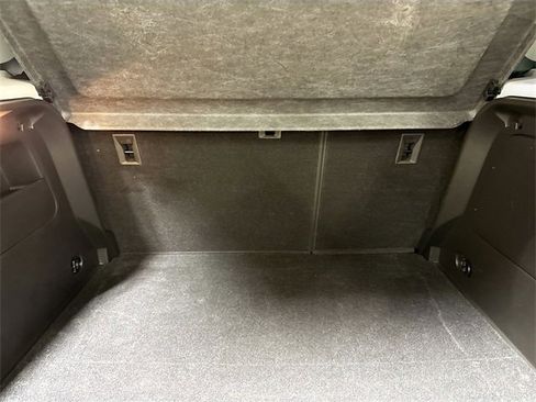 Used 2019 Chevrolet Trax LT w/ LT Convenience Package image 22