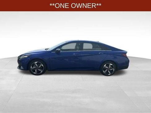 Used 2023 Hyundai Elantra Limited FWD image 4