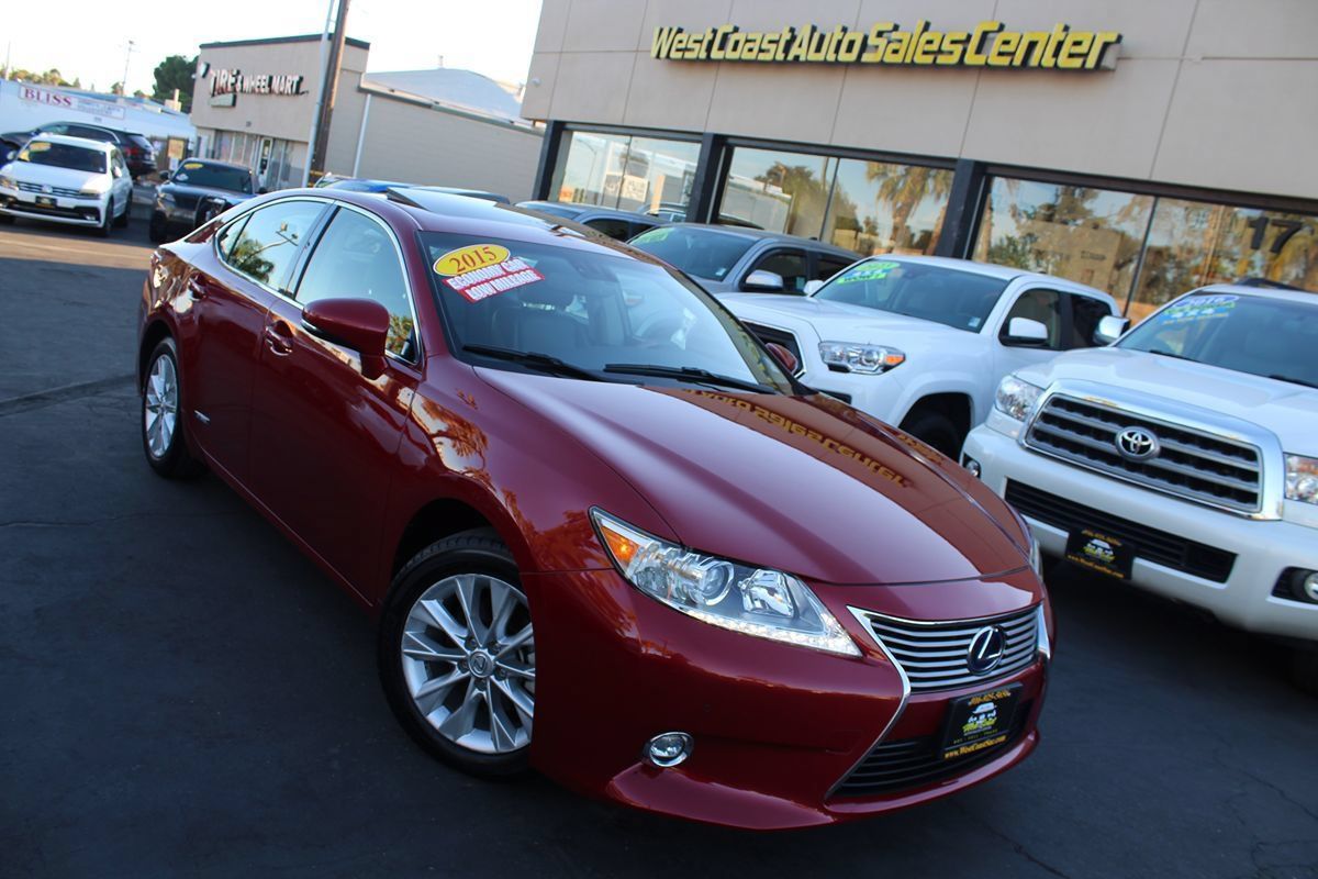 Used 2015 Lexus ES 300h w/ Navigation System Package FWD image 40