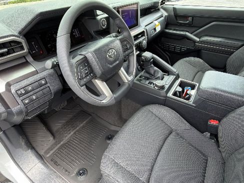 New 2026 Toyota 4Runner SR5 AWD/4WD image 10