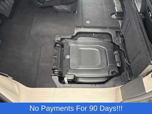 Used 2023 Chrysler Pacifica Touring-L FWD image 39
