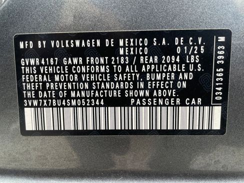 Used 2025 Volkswagen Jetta SE image 30