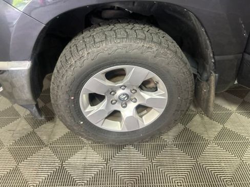 Used 2020 RAM 1500 Big Horn AWD/4WD image 39