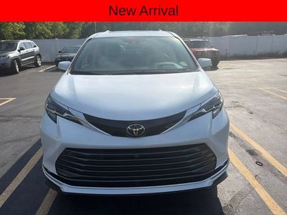 Used 2026 Toyota Sienna Platinum