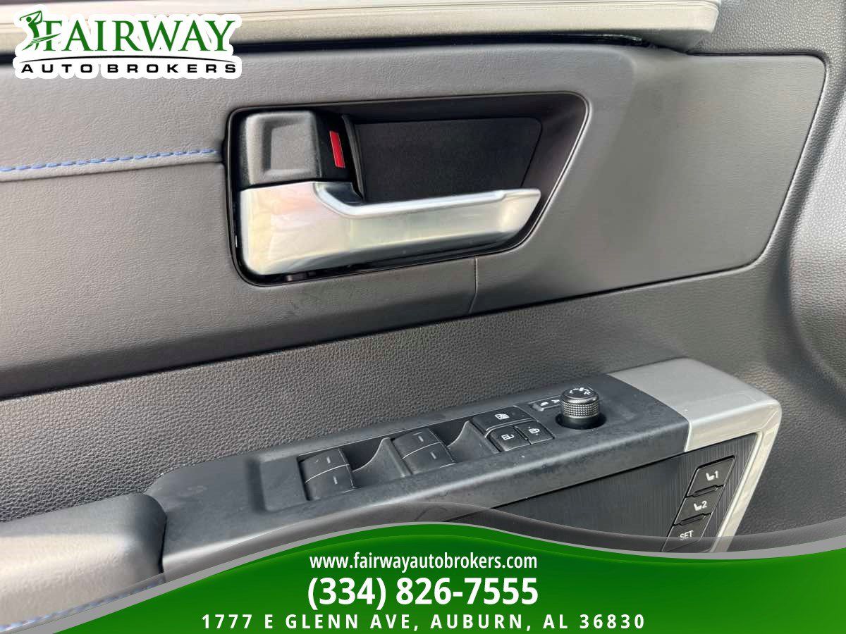 Used 2025 Toyota Sequoia Platinum AWD/4WD image 16