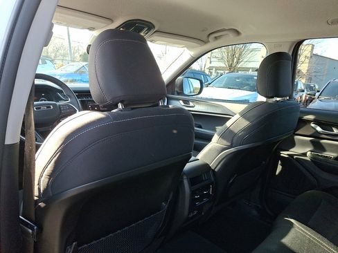 Certified 2023 Jeep Grand Cherokee Laredo image 21