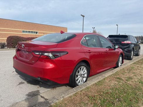 Used 2023 Toyota Camry LE image 5
