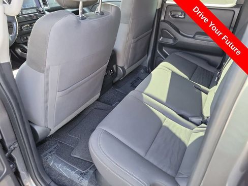 Used 2022 Nissan Frontier SV RWD image 23