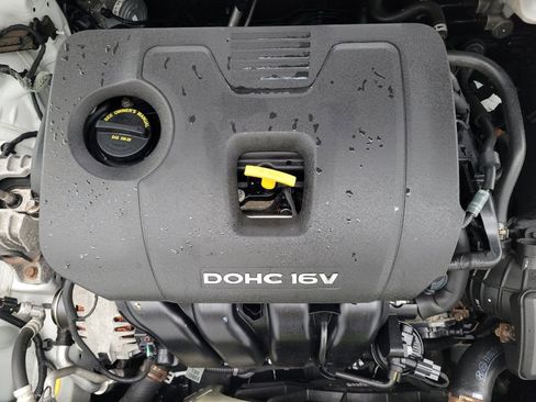 Used 2020 Hyundai Veloster 2.0 Premium image 30