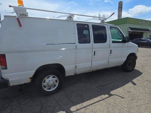 Used 2007 Ford E-250 and Econoline 250 RWD image 5