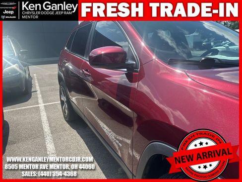 Used 2020 Jeep Cherokee Limited AWD/4WD image 12