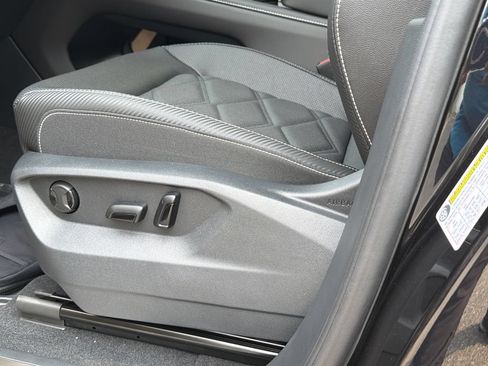 New 2026 Volkswagen Atlas Cross Sport SE FWD image 33