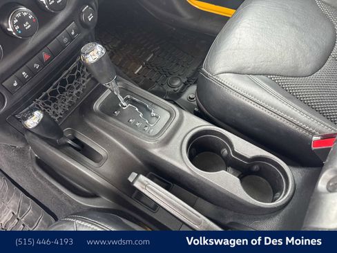 Used 2015 Jeep Wrangler Unlimited Sahara image 16