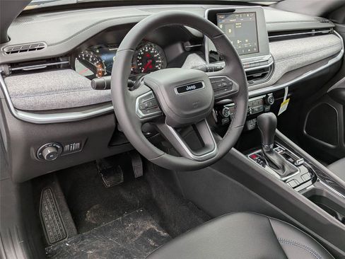 New 2026 Jeep Compass Latitude AWD/4WD image 10