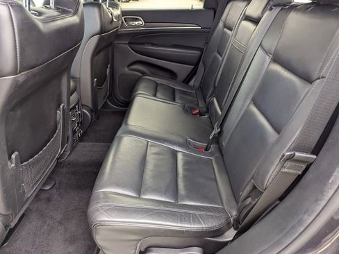 Used 2018 Jeep Grand Cherokee Limited image 18