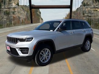 New 2026 Jeep Grand Cherokee Laredo RWD video 3