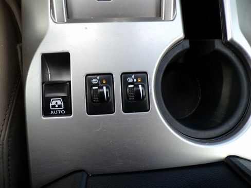 Used 2016 Toyota 4Runner Limited image 27