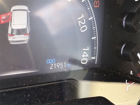 Used 2023 Toyota RAV4 LE image 9